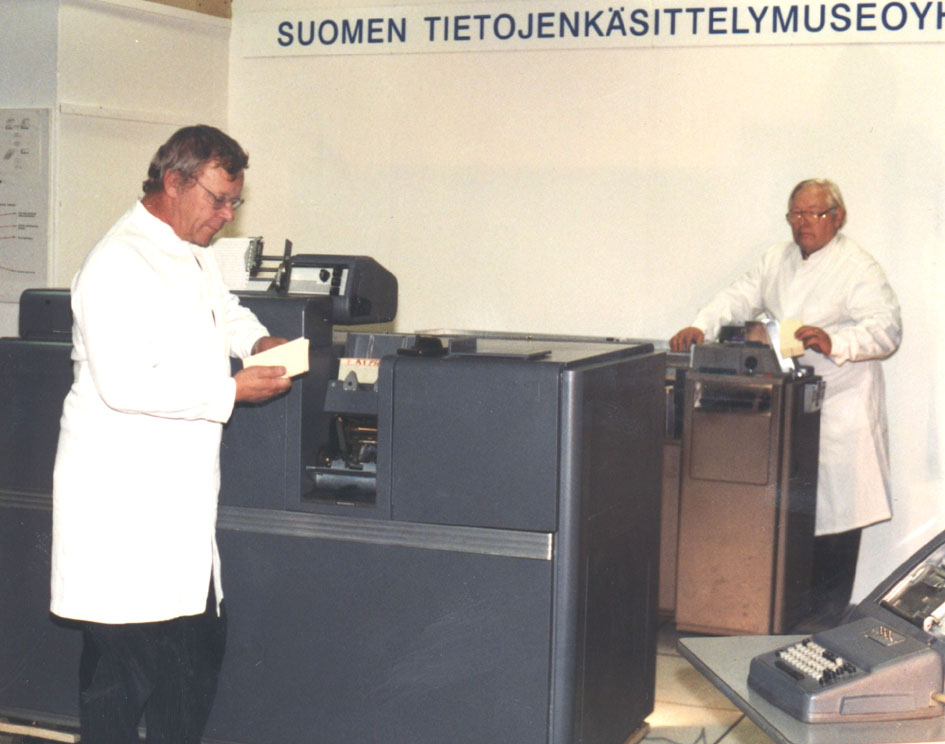 Reik�korttioperaattoreita